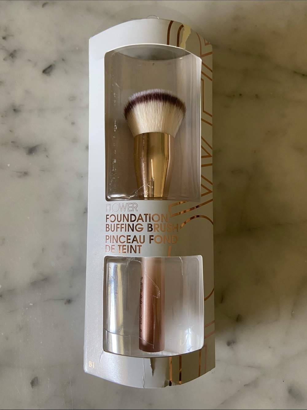Flower Foundation Buffing Brush